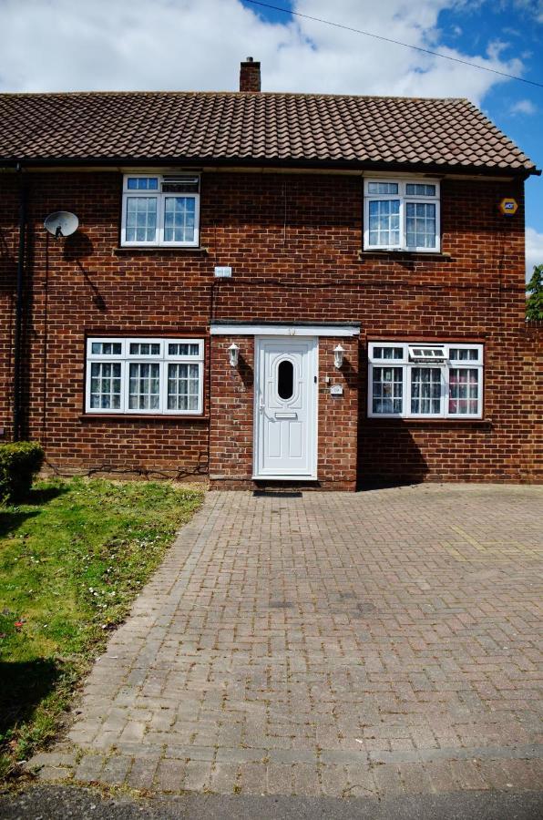 29Ew Dreams Unlimited Serviced Accommodation- Staines - Heathrow Stanwell Extérieur photo