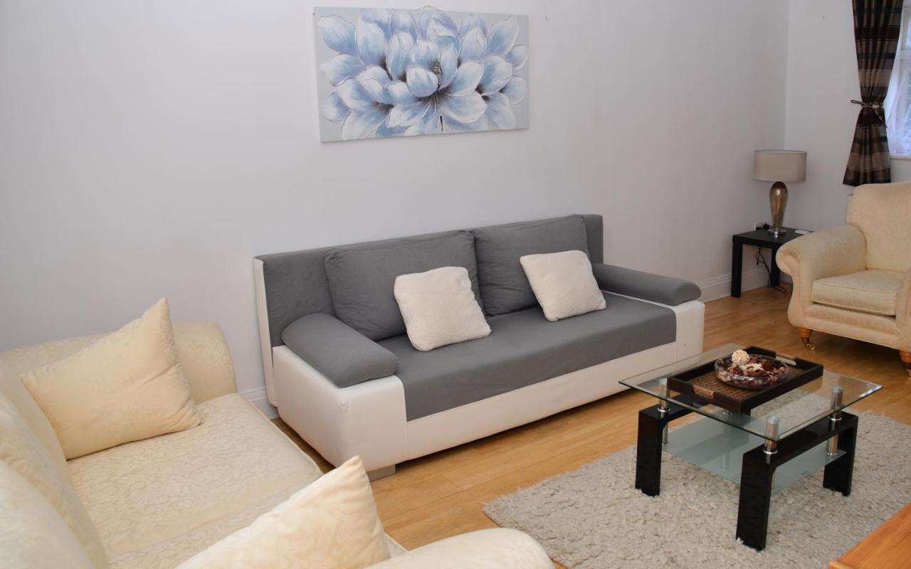 29Ew Dreams Unlimited Serviced Accommodation- Staines - Heathrow Stanwell Extérieur photo