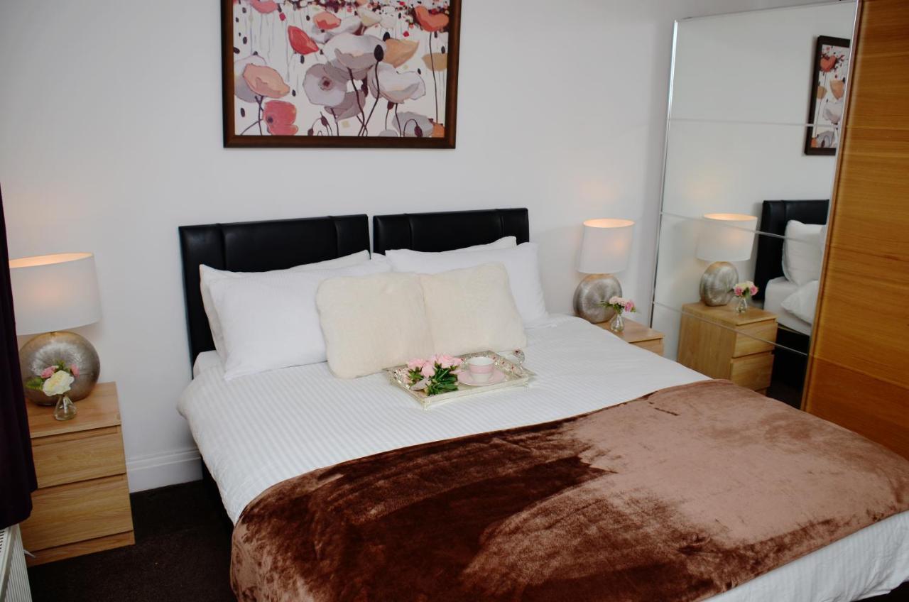 29Ew Dreams Unlimited Serviced Accommodation- Staines - Heathrow Stanwell Extérieur photo