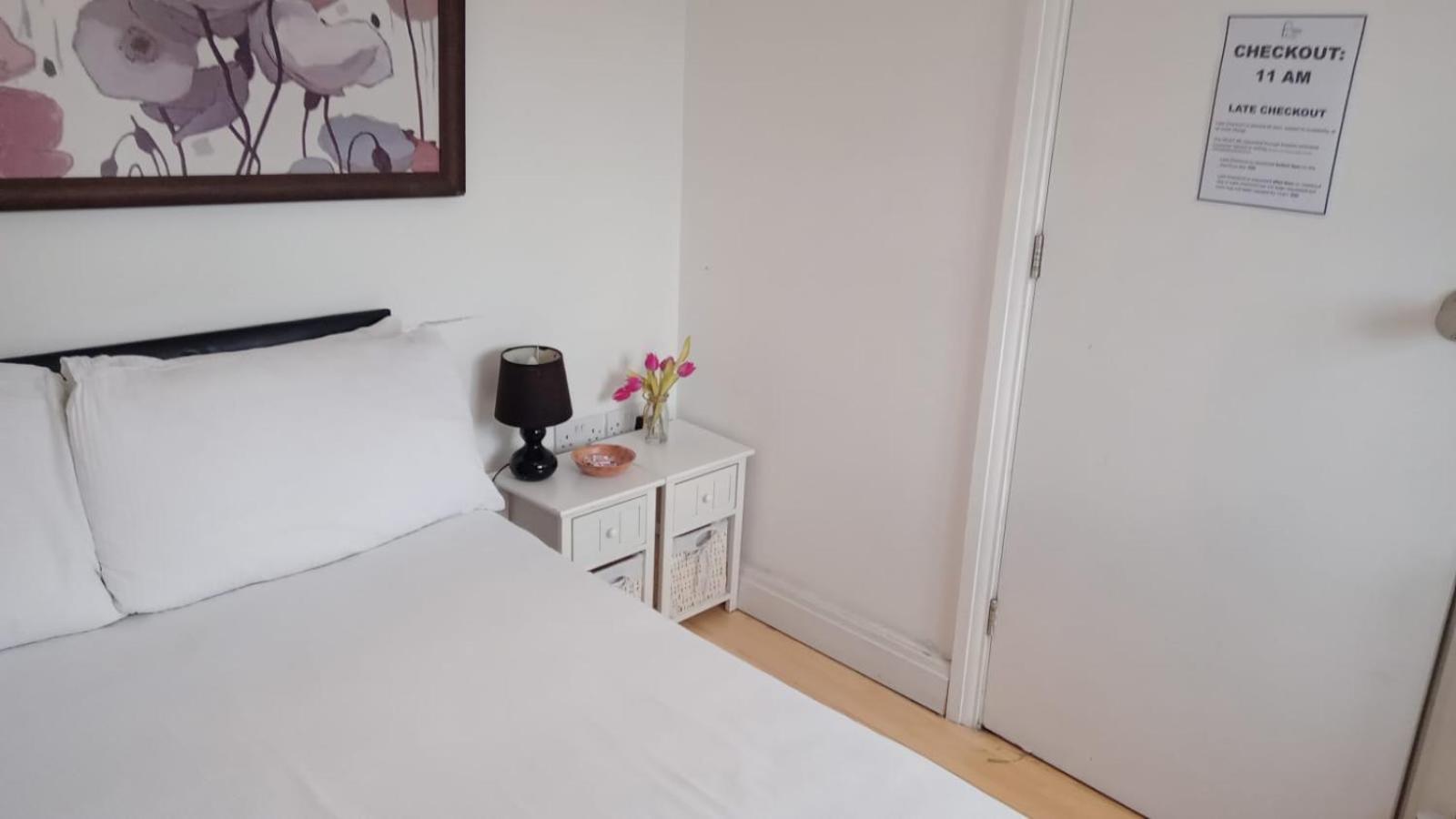 29Ew Dreams Unlimited Serviced Accommodation- Staines - Heathrow Stanwell Extérieur photo